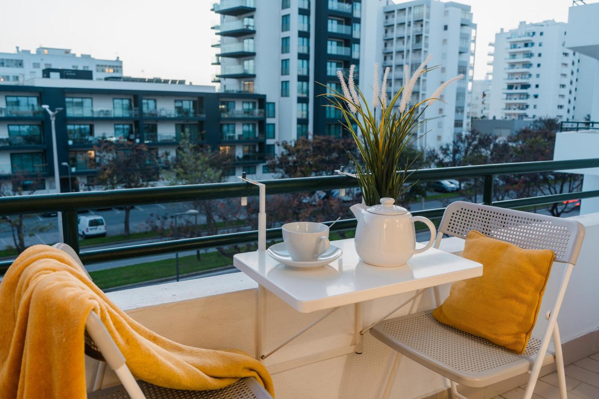 Comfort Zone Beach Apartment Quarteira Exterior photo